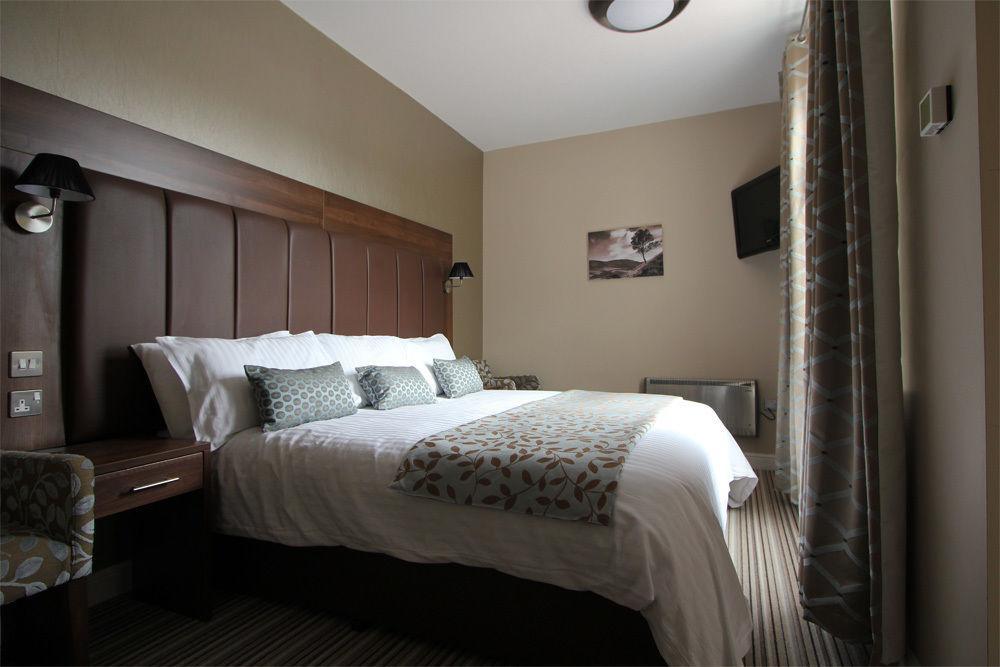 Twin Oaks Hotel Chesterfield Exterior foto