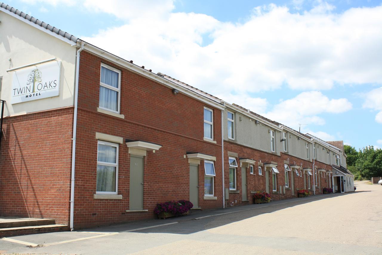 Twin Oaks Hotel Chesterfield Exterior foto